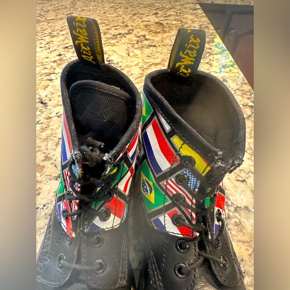 Dr Martens Kids Adjustable Shoes/Boots - Picture 4 of 7